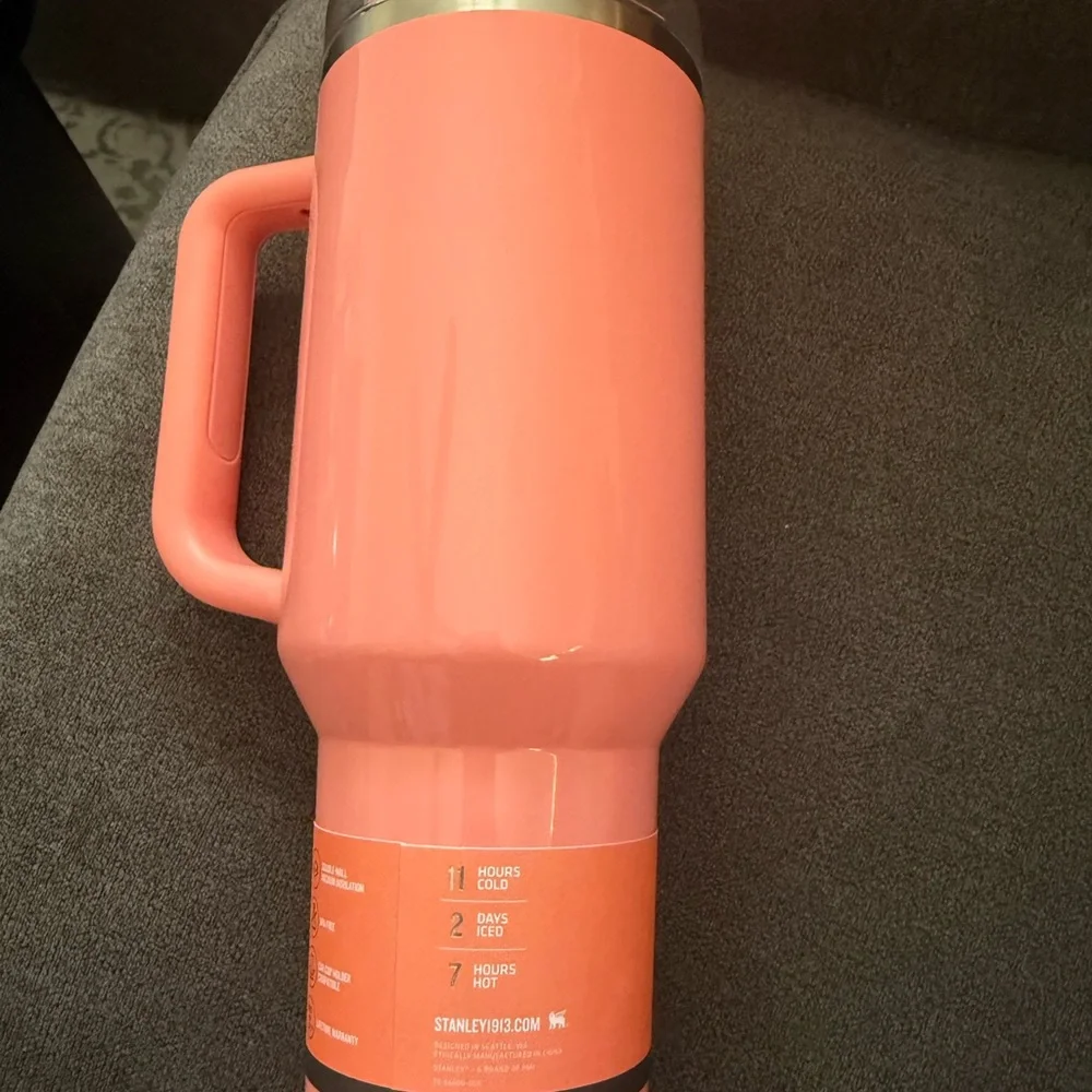 Stanley Pink Quencher H2.0 Tumbler - Picture 3 of 6
